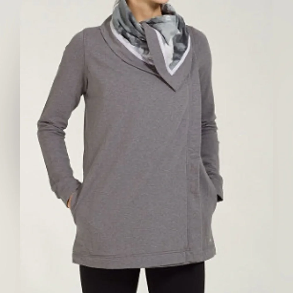LULULEMON Women's Gray Savasana Wrap Size 10